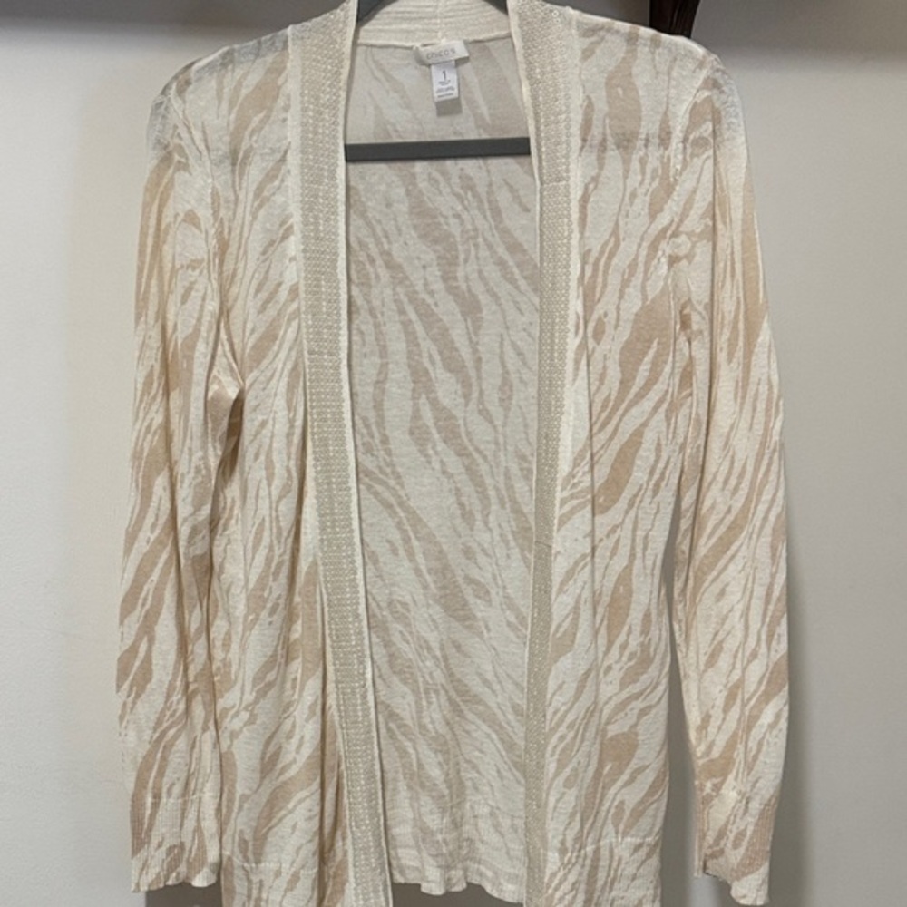 ⭐️Chico’s Cream and Tan Zebra Print Cardigan with Sequin Trim Size 1⭐️3/$25